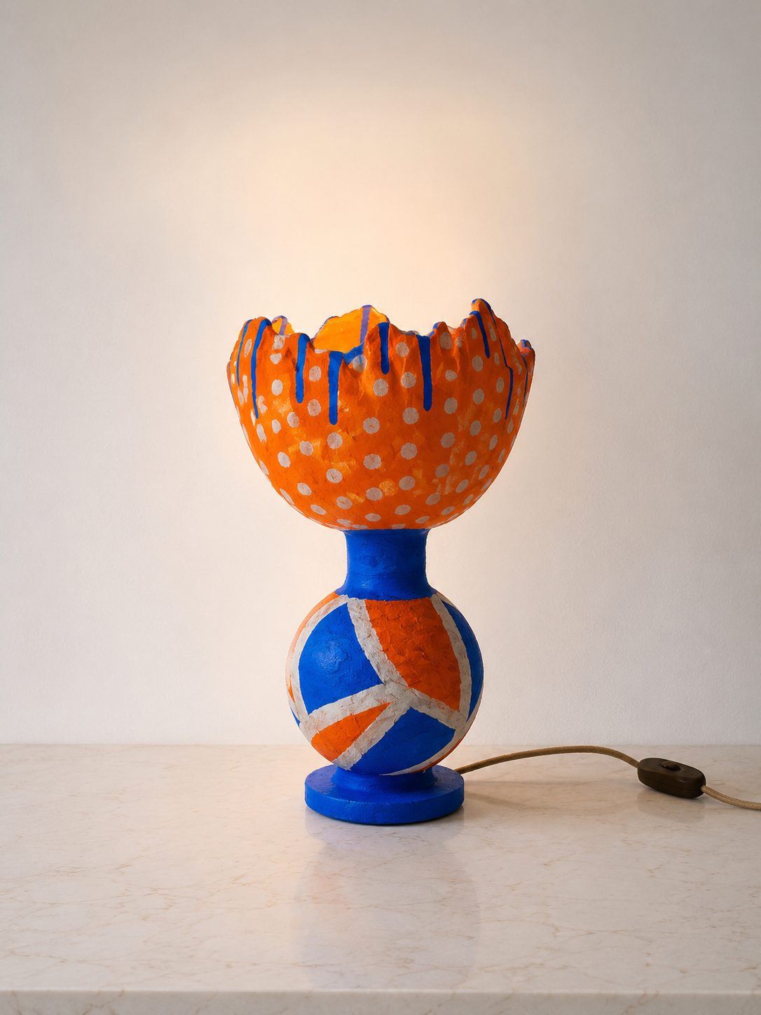 Skulpturale Tischleuchte KALEIDO