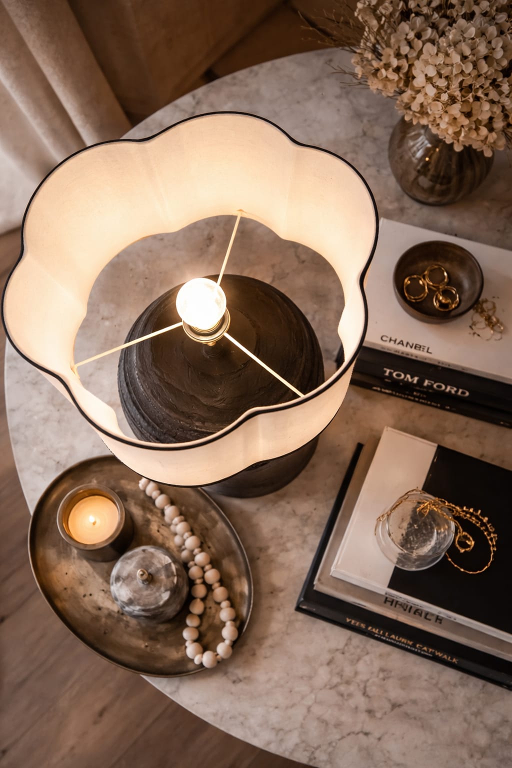 LUMA-Handgefertigte Tischlampe aus Keramik – zeitlose natürliche Eleganz
