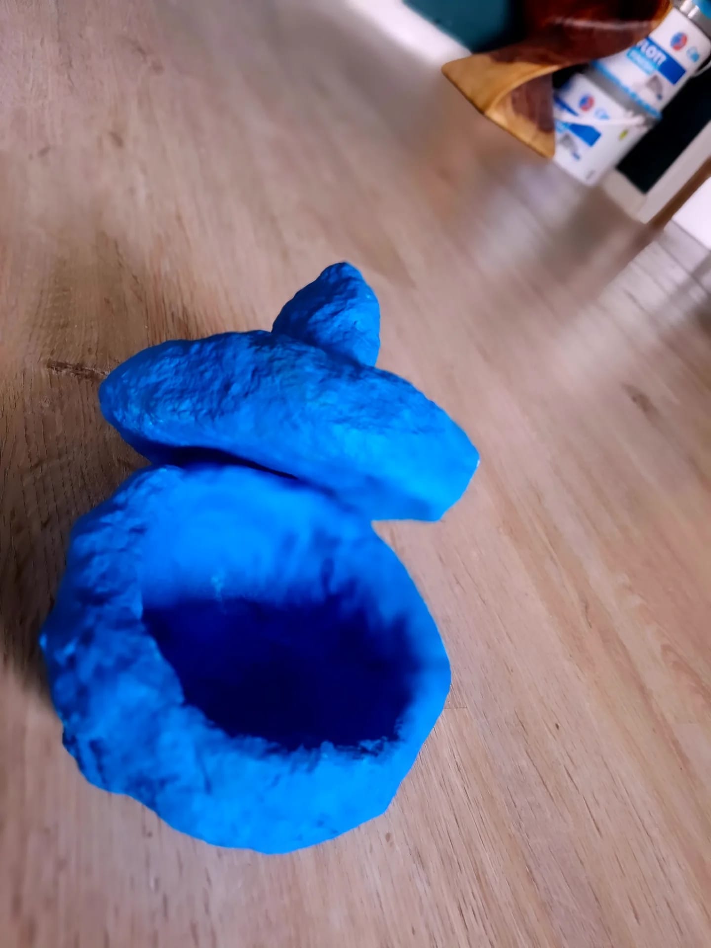 Handgefertigte Schale aus Pappmaché – CALA BLEUE