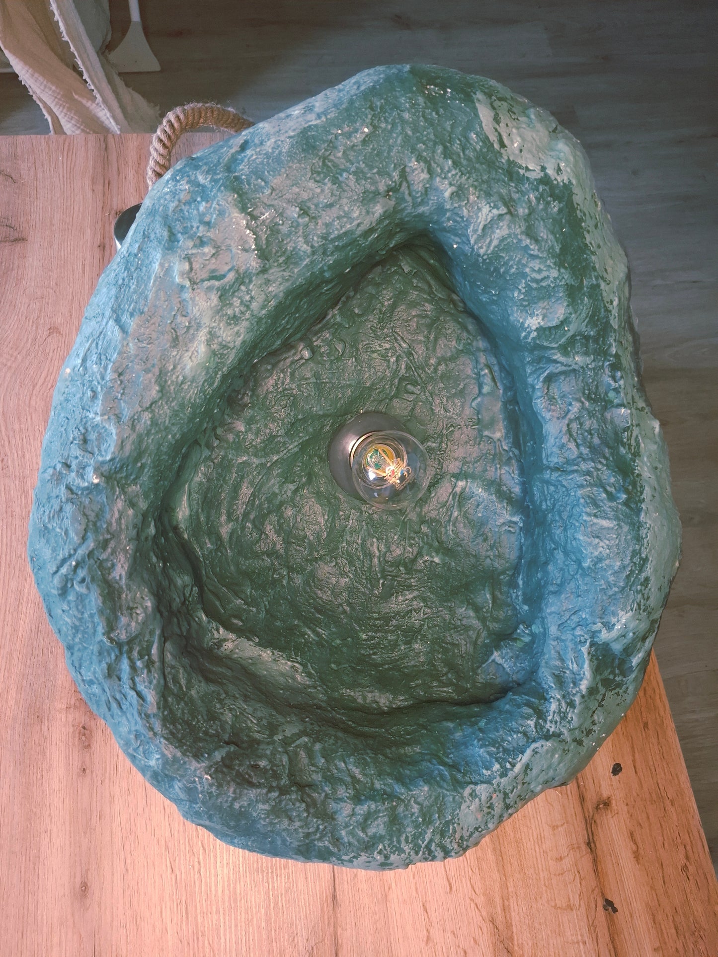 Source intérieure — Skulpturale Pendelleuchte